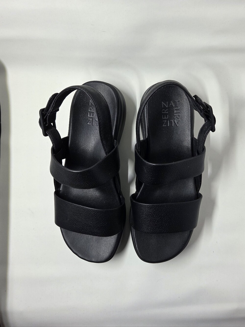 EUC w Box Naturalizer Coast Platform Sandals In Black W6